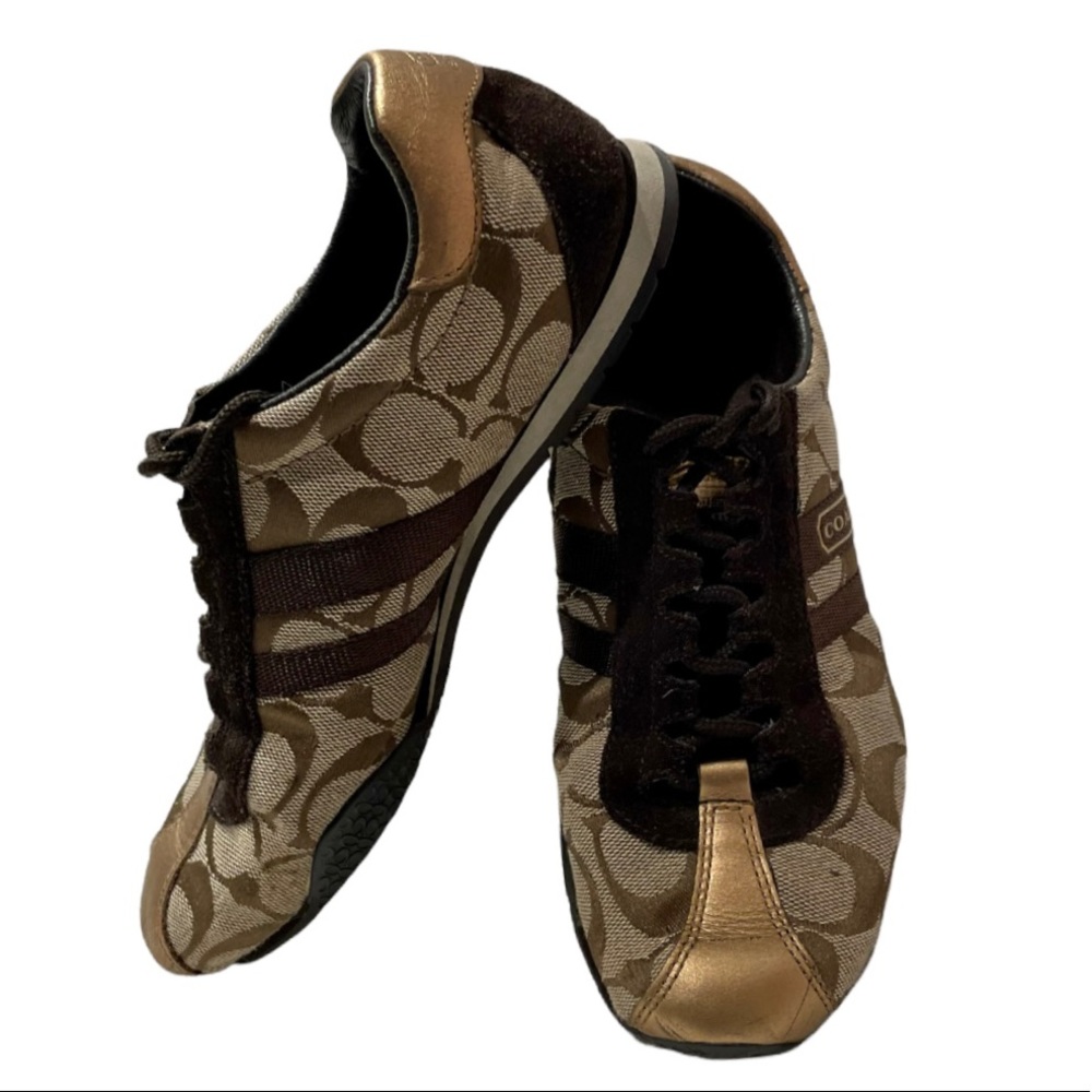 🌺COACH🌺Kate🌺Signature Canvas Sneakers🌺Size 6🌺